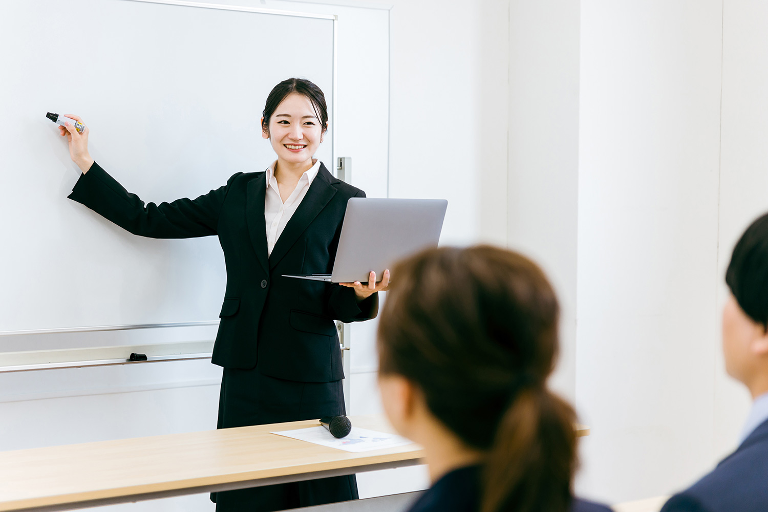 【無料あり】自宅でWebデザインを学べるオンラインスクール・講座まとめ【Webデザイナーが解説】