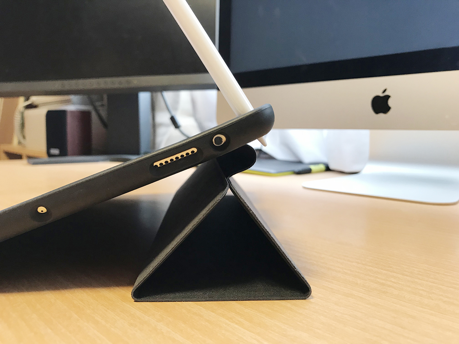 Apple pencil収納可能なiPad Proケース