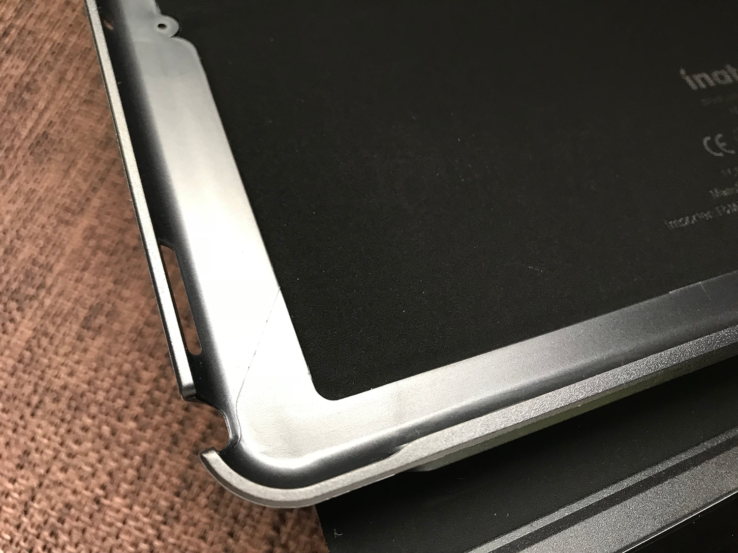 iPad ProキーボードInateckの内側カバー部分