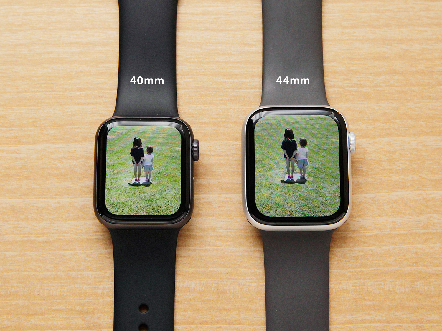 Apple Watch Seires 4の40mmと44mmサイズ比較（写真）