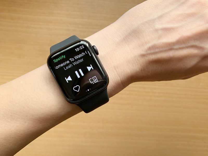 Apple Watch Series 5　アプリ起動中に時間が表示される