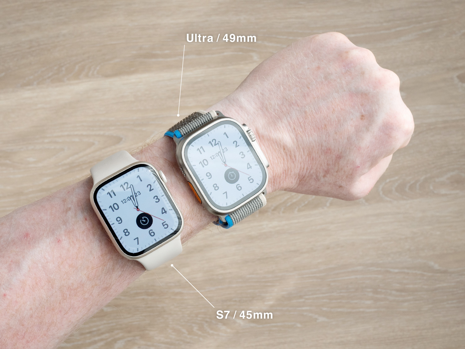 Apple Watch Ultra 49mmと45mmのサイズを比較（男性が着用・文字盤）