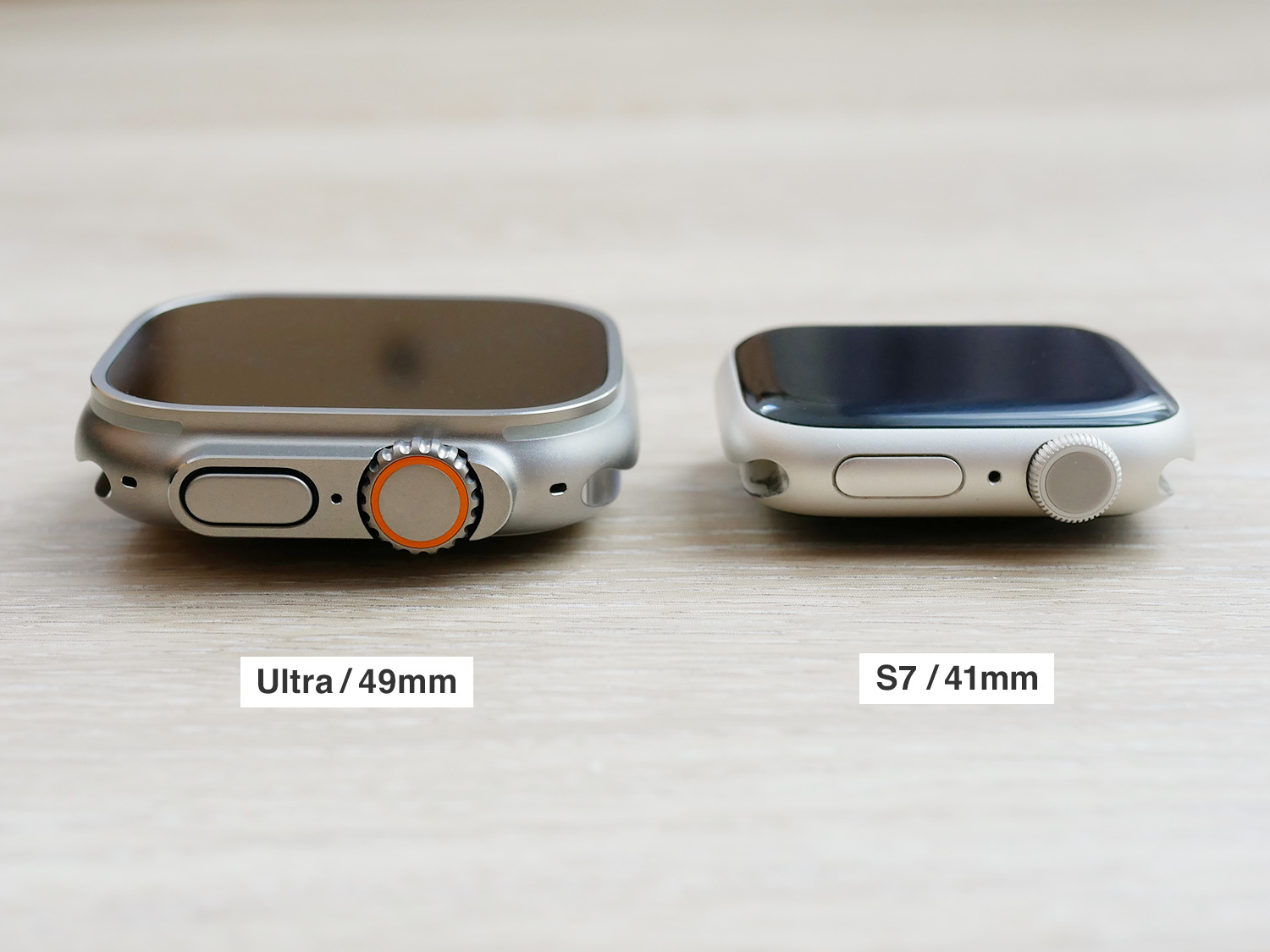 Apple Watch UltraとSeries 7の厚み比較